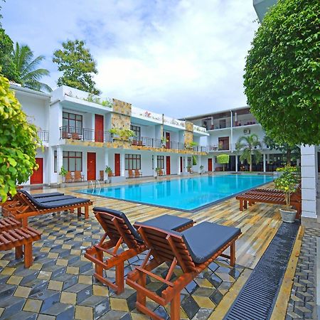 Royal Reach Udawalawe Hotel Buitenkant foto