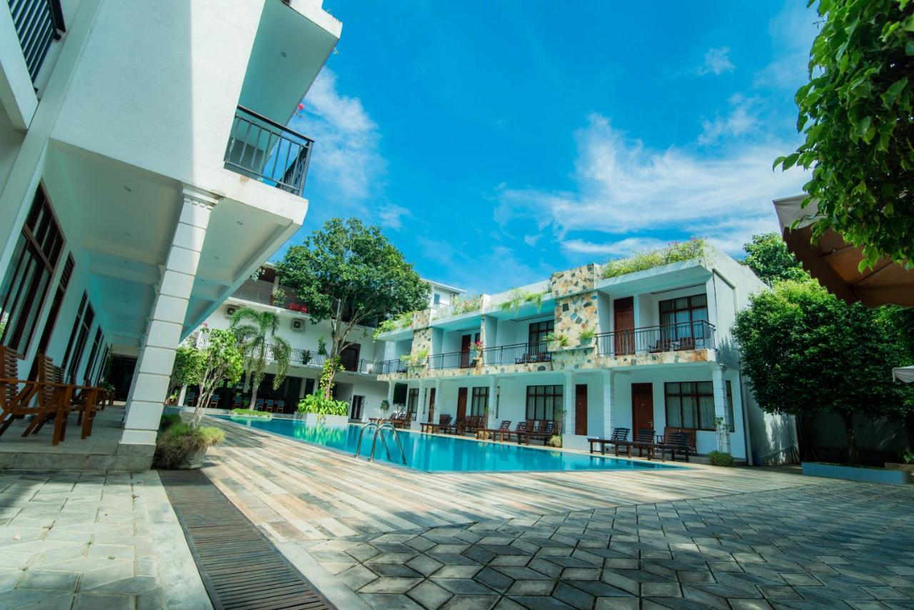 Royal Reach Udawalawe Hotel Buitenkant foto