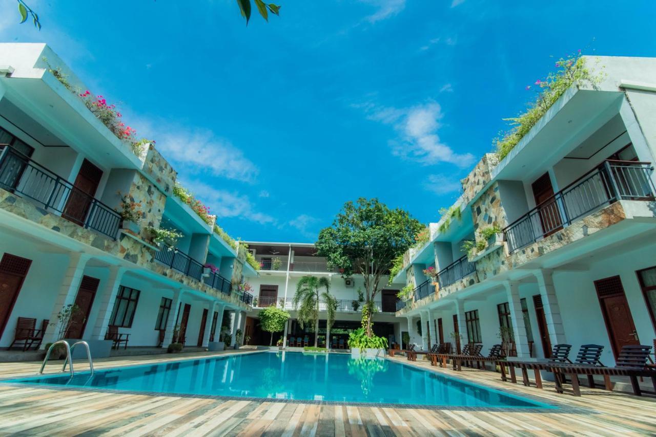 Royal Reach Udawalawe Hotel Buitenkant foto