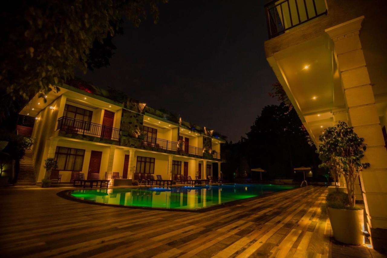 Royal Reach Udawalawe Hotel Buitenkant foto
