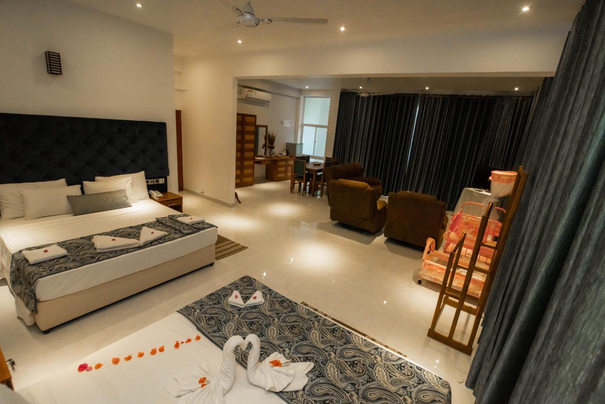 Royal Reach Udawalawe Hotel Kamer foto